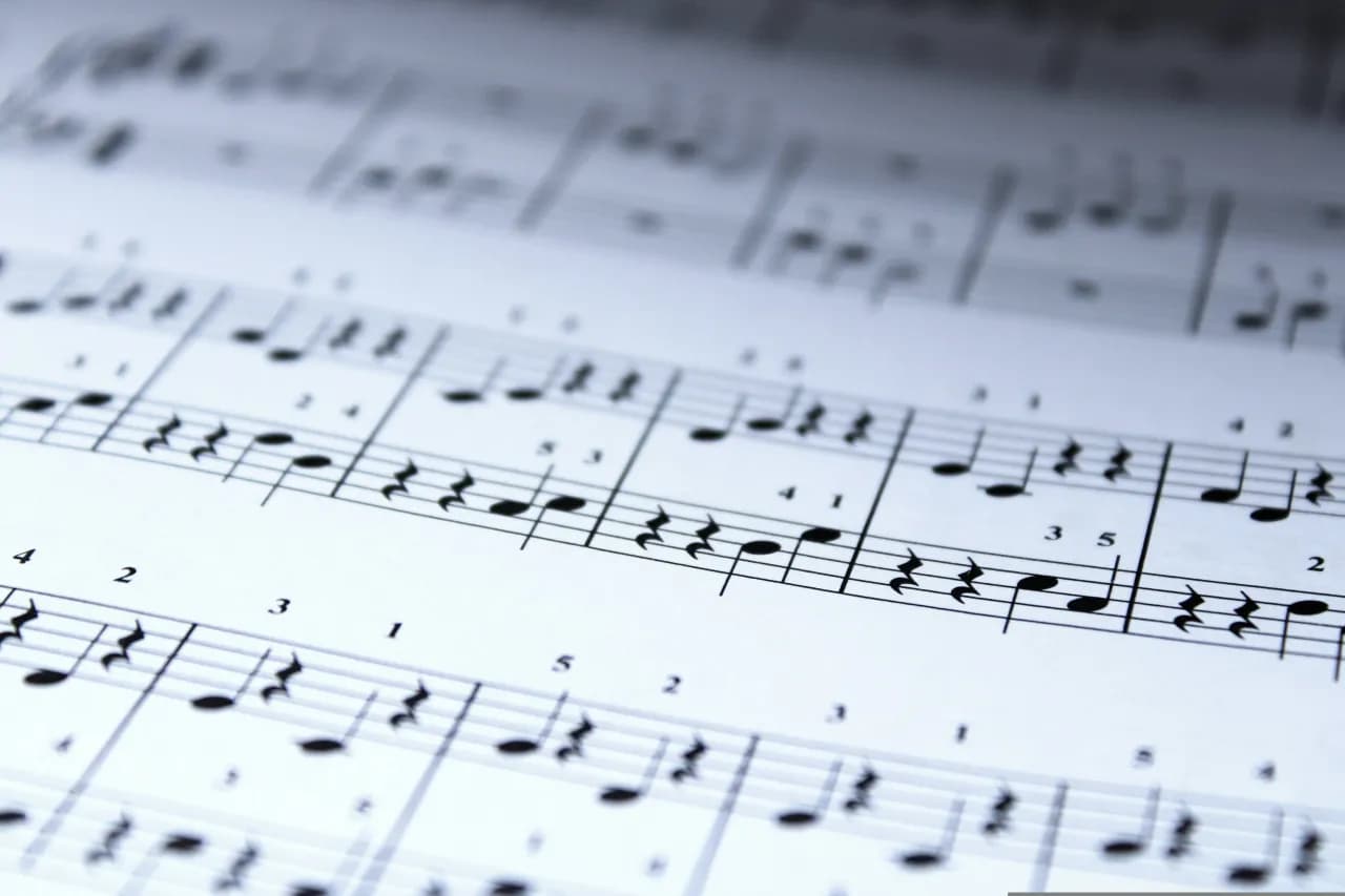 Jaki tu spokój: Tekst piosenki SDM, akordy i głębia Stachury